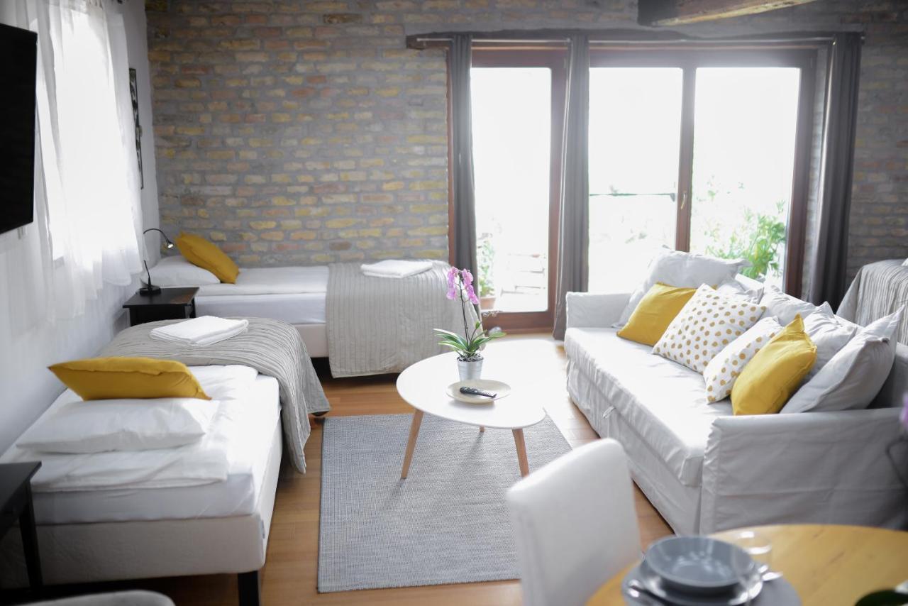 Somos Apartman Gyor Ngoại thất bức ảnh