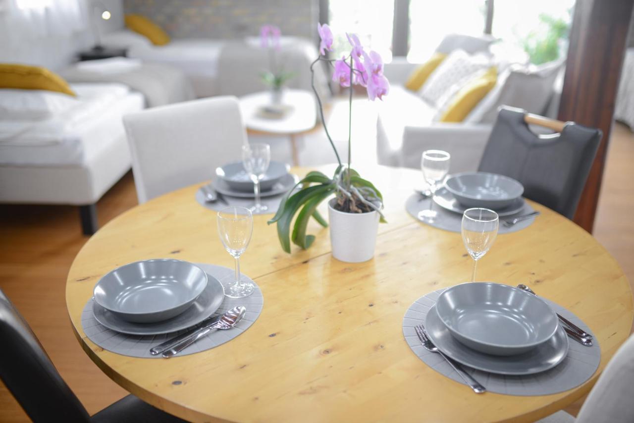 Somos Apartman Gyor Ngoại thất bức ảnh